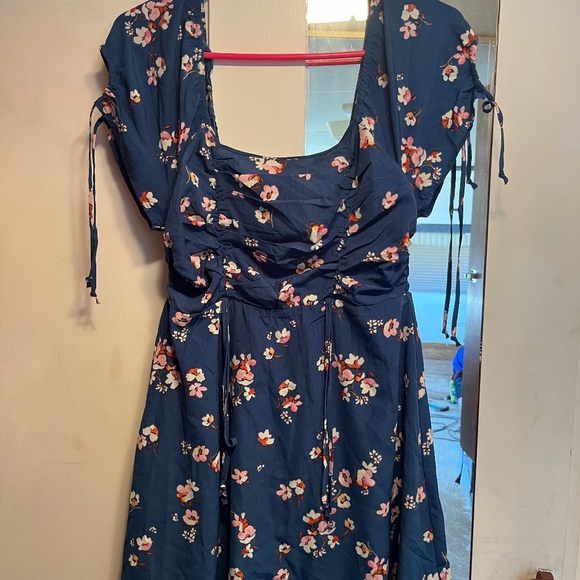 Shein women’s dress - Picture 1 of 2